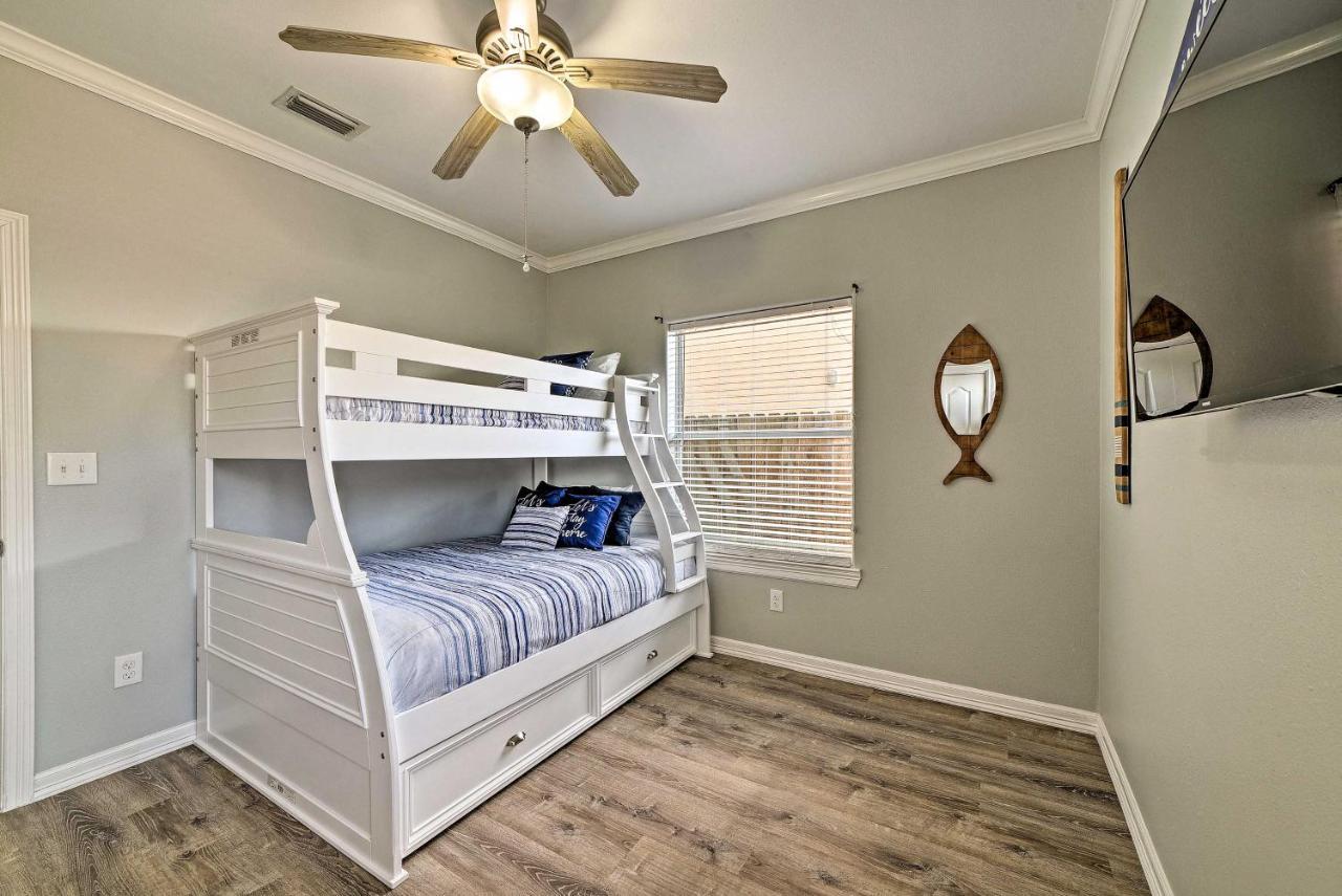 Modern Island Condo With Pool Steps To The Beach! South Padre Island Zewnętrze zdjęcie