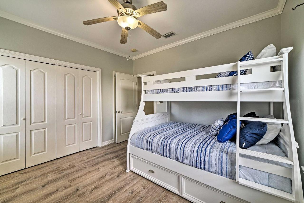 Modern Island Condo With Pool Steps To The Beach! South Padre Island Zewnętrze zdjęcie